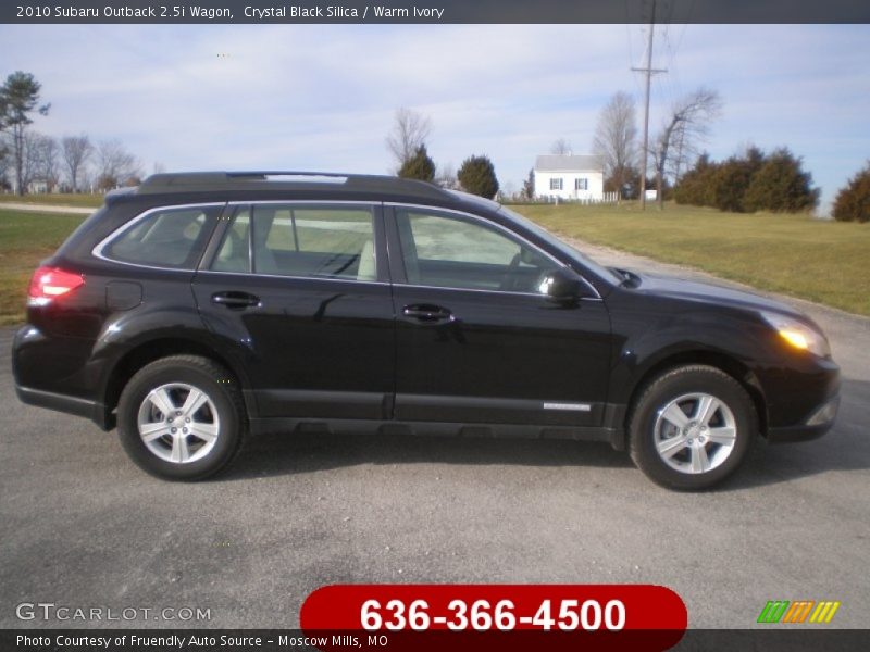 Crystal Black Silica / Warm Ivory 2010 Subaru Outback 2.5i Wagon