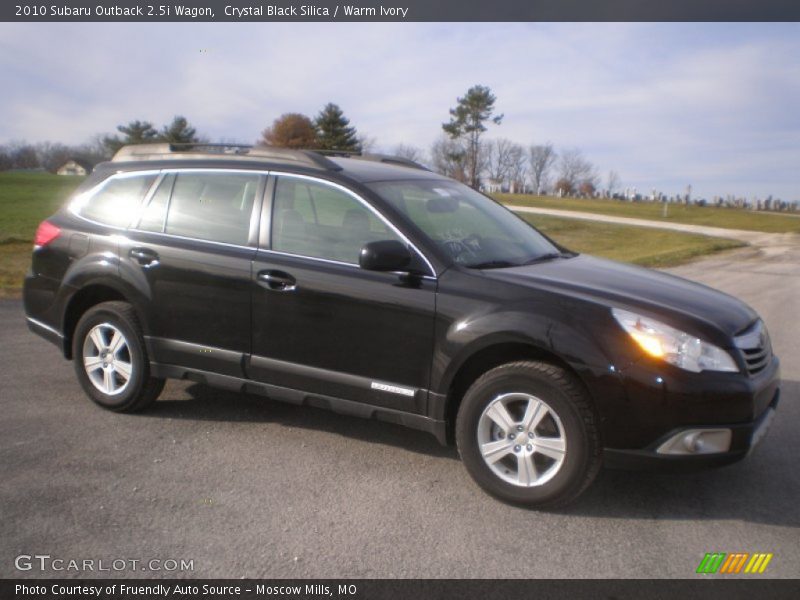 Crystal Black Silica / Warm Ivory 2010 Subaru Outback 2.5i Wagon