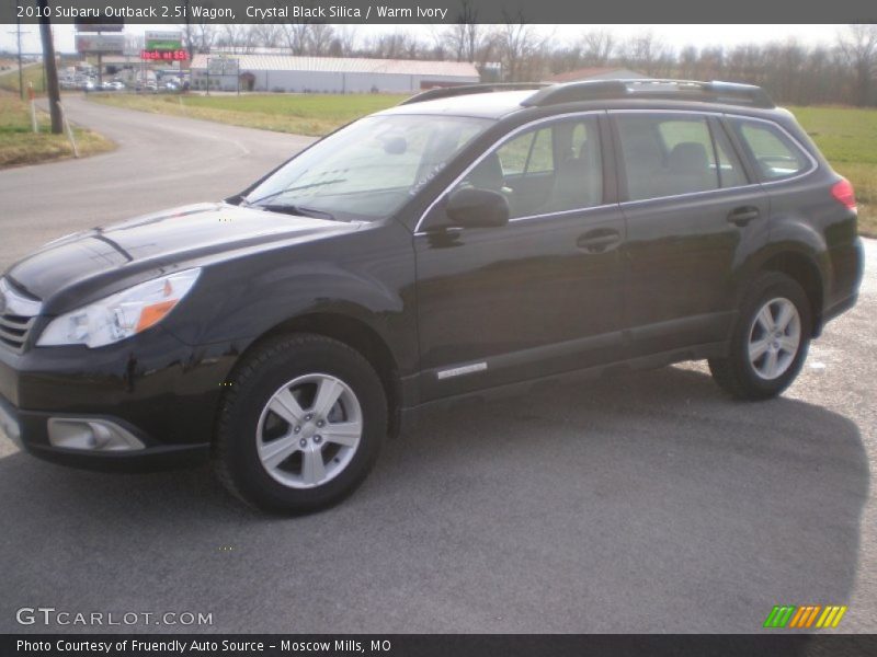 Crystal Black Silica / Warm Ivory 2010 Subaru Outback 2.5i Wagon
