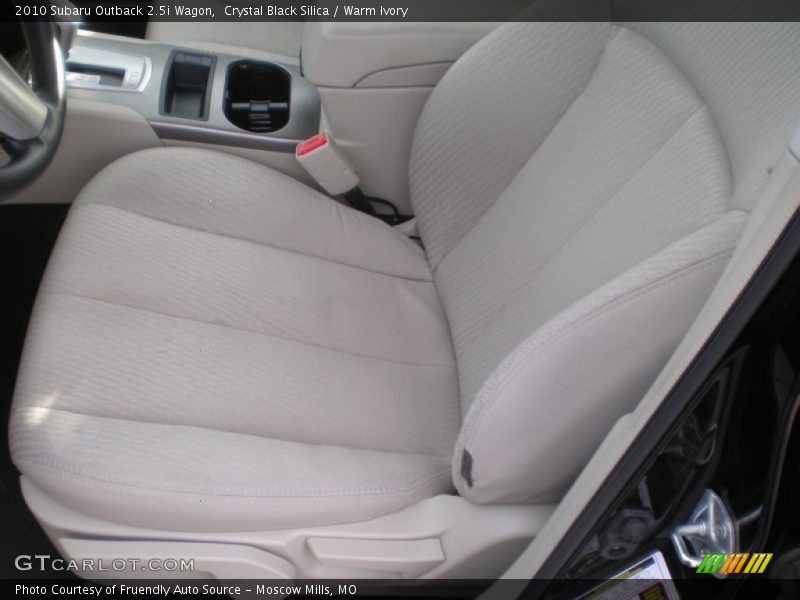 Crystal Black Silica / Warm Ivory 2010 Subaru Outback 2.5i Wagon
