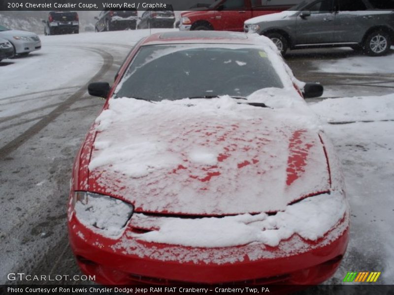 Victory Red / Graphite 2004 Chevrolet Cavalier Coupe