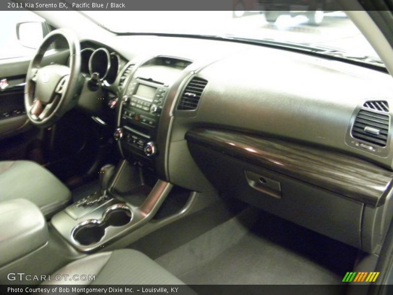 Pacific Blue / Black 2011 Kia Sorento EX