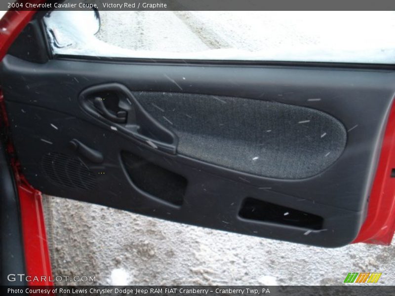 Victory Red / Graphite 2004 Chevrolet Cavalier Coupe