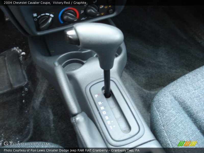 Victory Red / Graphite 2004 Chevrolet Cavalier Coupe