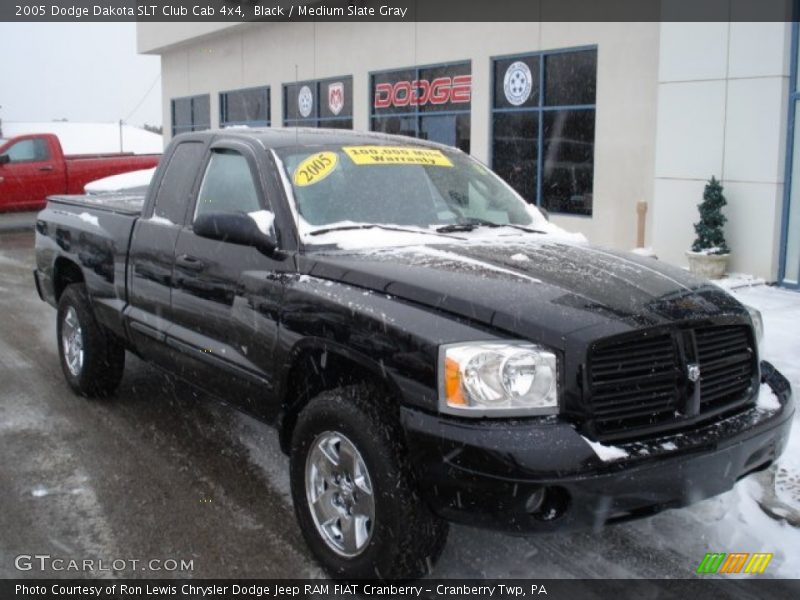 Black / Medium Slate Gray 2005 Dodge Dakota SLT Club Cab 4x4