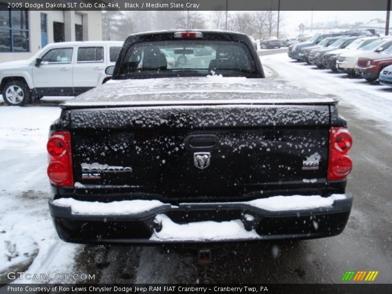 Black / Medium Slate Gray 2005 Dodge Dakota SLT Club Cab 4x4