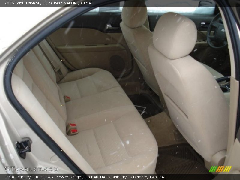 Dune Pearl Metallic / Camel 2006 Ford Fusion SE