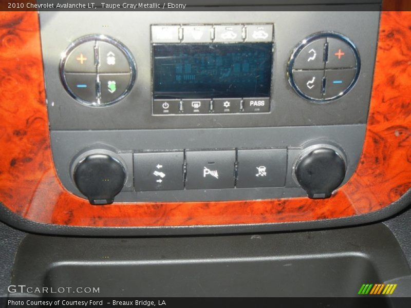 Taupe Gray Metallic / Ebony 2010 Chevrolet Avalanche LT