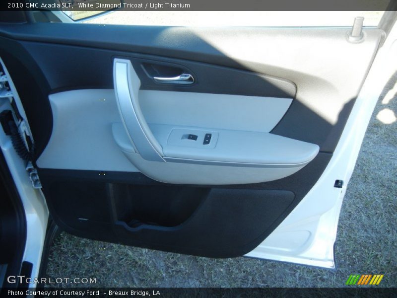 White Diamond Tricoat / Light Titanium 2010 GMC Acadia SLT