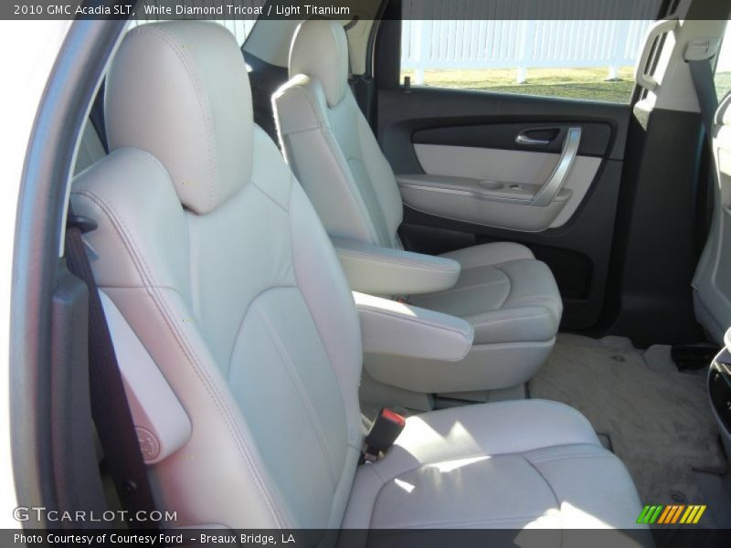 White Diamond Tricoat / Light Titanium 2010 GMC Acadia SLT