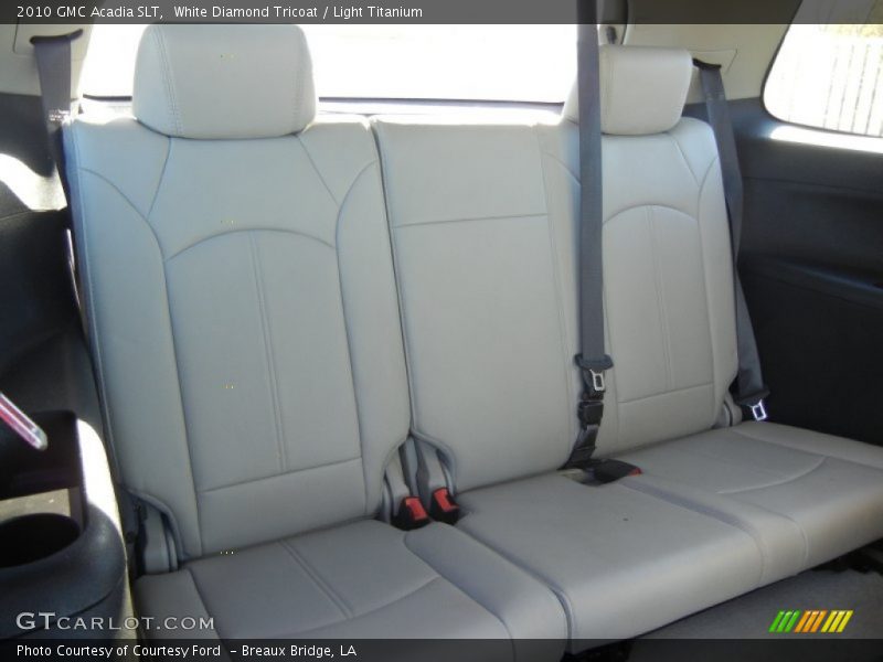White Diamond Tricoat / Light Titanium 2010 GMC Acadia SLT