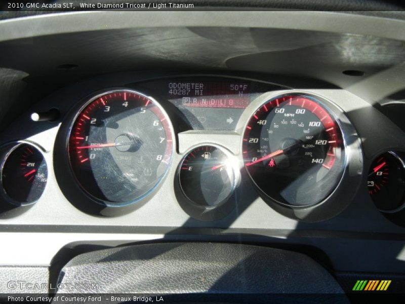 White Diamond Tricoat / Light Titanium 2010 GMC Acadia SLT