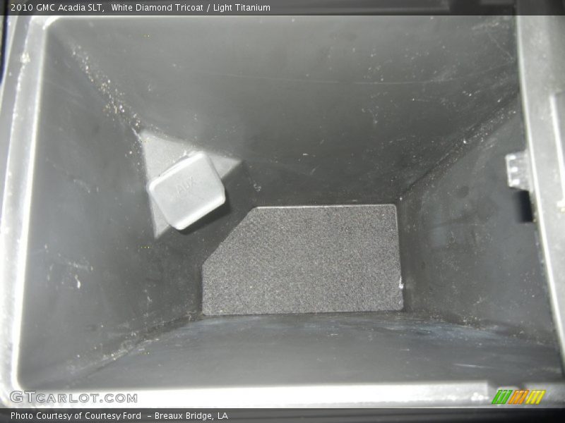 White Diamond Tricoat / Light Titanium 2010 GMC Acadia SLT