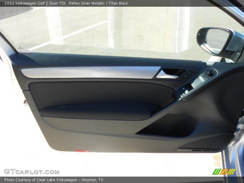 Reflex Silver Metallic / Titan Black 2011 Volkswagen Golf 2 Door TDI
