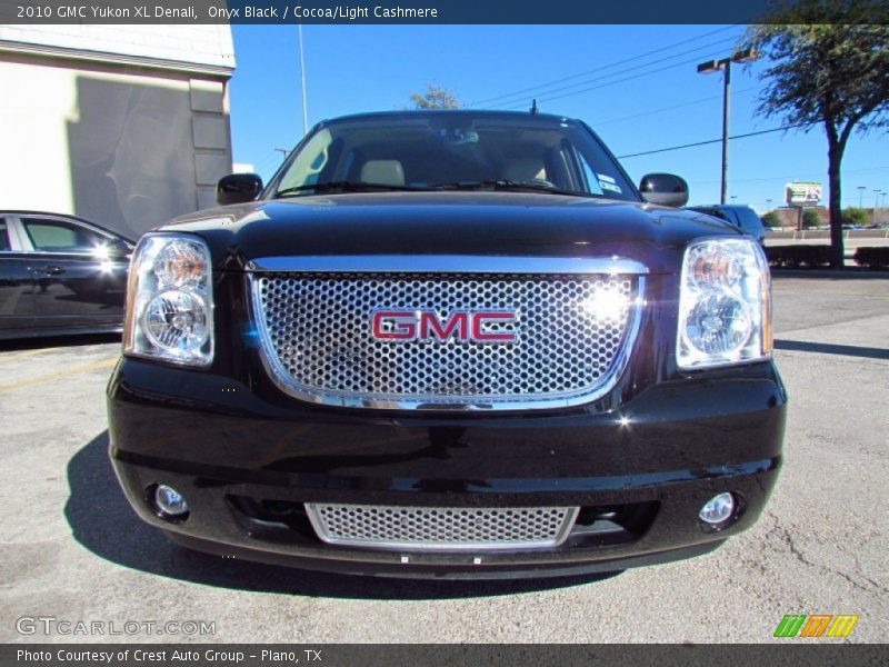 Onyx Black / Cocoa/Light Cashmere 2010 GMC Yukon XL Denali