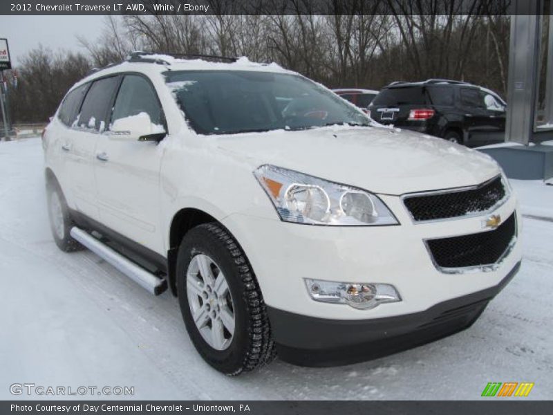 Front 3/4 View of 2012 Traverse LT AWD