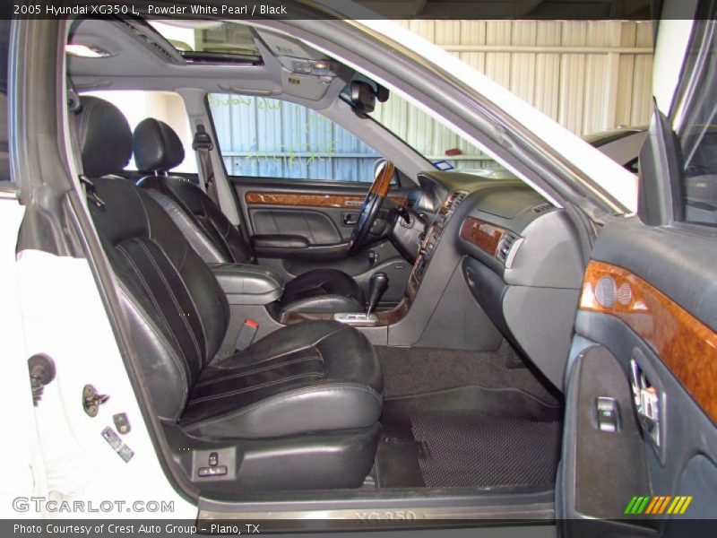 Powder White Pearl / Black 2005 Hyundai XG350 L