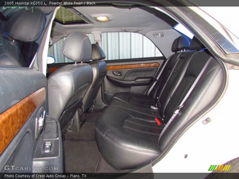 Powder White Pearl / Black 2005 Hyundai XG350 L