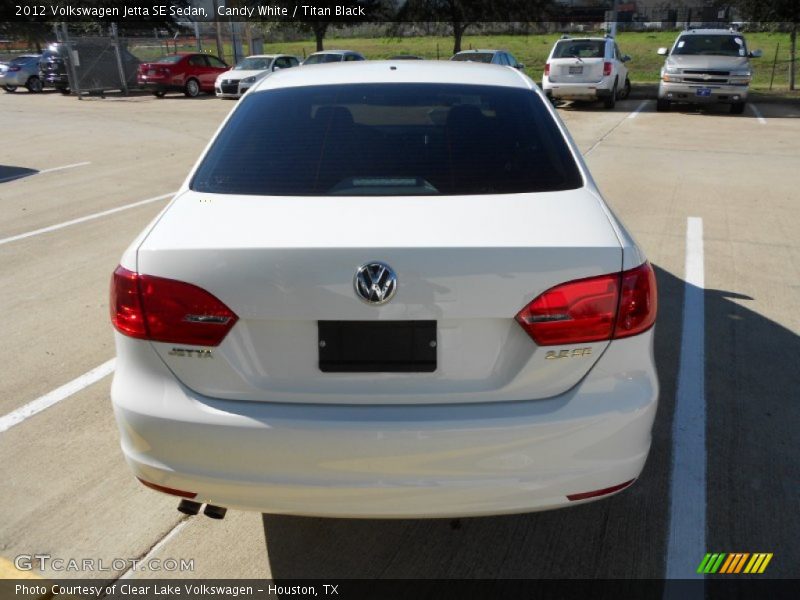 Candy White / Titan Black 2012 Volkswagen Jetta SE Sedan