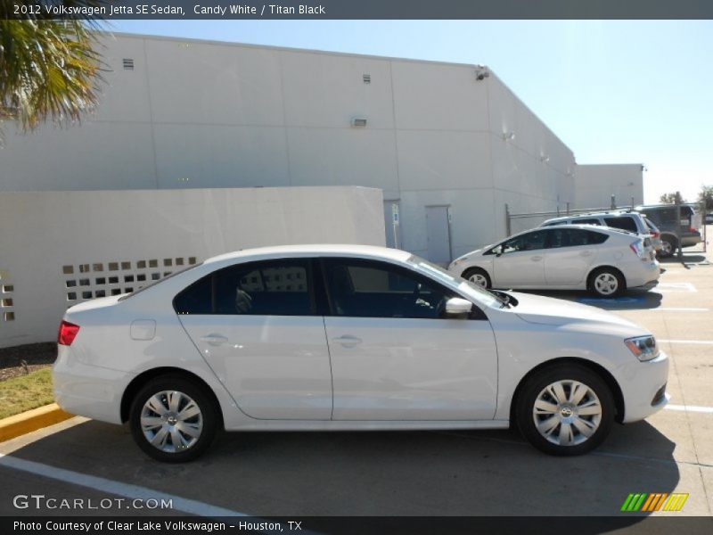 Candy White / Titan Black 2012 Volkswagen Jetta SE Sedan