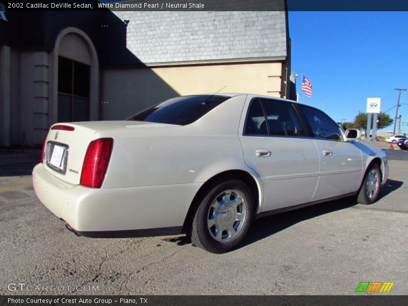 White Diamond Pearl / Neutral Shale 2002 Cadillac DeVille Sedan