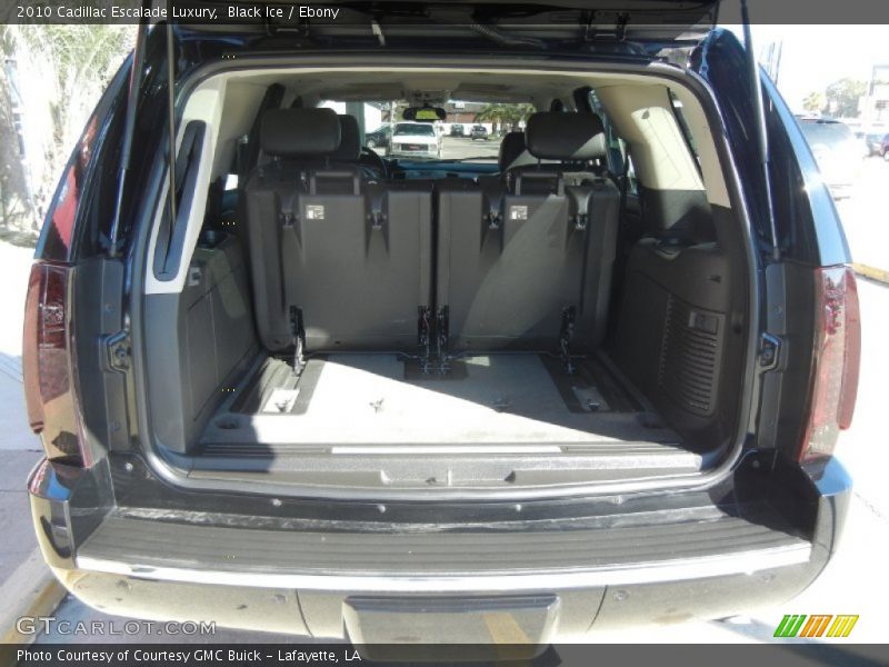  2010 Escalade Luxury Trunk