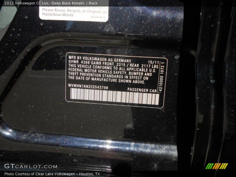 Deep Black Metallic / Black 2012 Volkswagen CC Lux