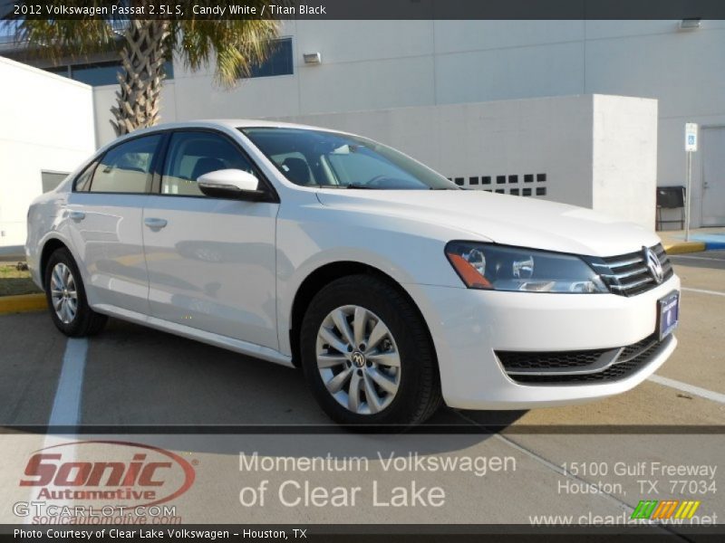 Candy White / Titan Black 2012 Volkswagen Passat 2.5L S