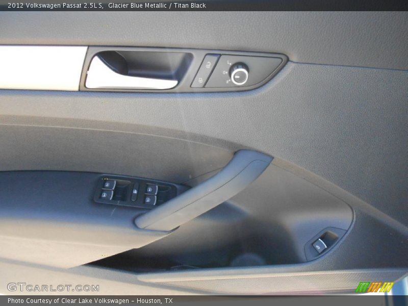 Glacier Blue Metallic / Titan Black 2012 Volkswagen Passat 2.5L S