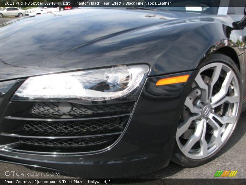  2011 R8 Spyder 5.2 FSI quattro Wheel