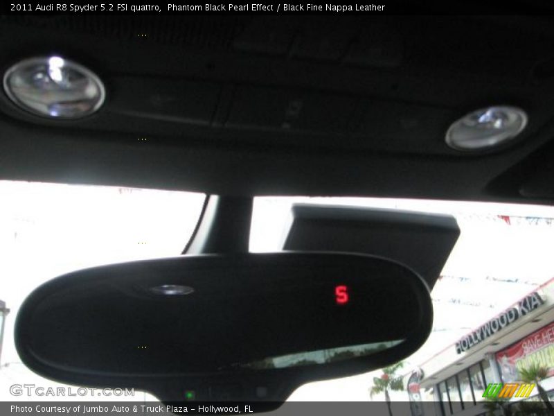 Phantom Black Pearl Effect / Black Fine Nappa Leather 2011 Audi R8 Spyder 5.2 FSI quattro