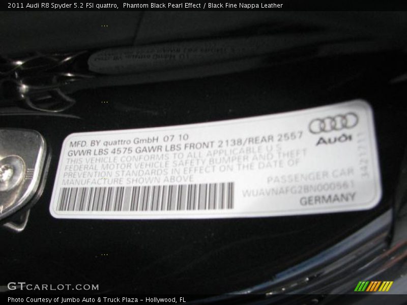Phantom Black Pearl Effect / Black Fine Nappa Leather 2011 Audi R8 Spyder 5.2 FSI quattro