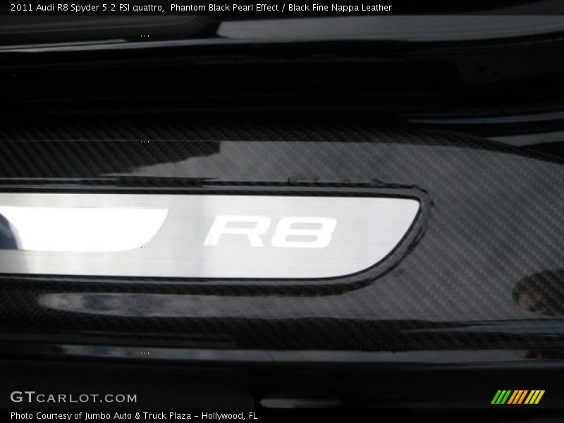 Phantom Black Pearl Effect / Black Fine Nappa Leather 2011 Audi R8 Spyder 5.2 FSI quattro
