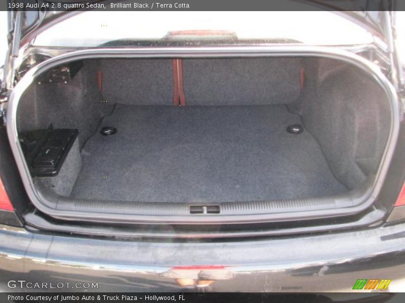  1998 A4 2.8 quattro Sedan Trunk