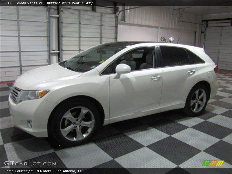Blizzard White Pearl / Gray 2010 Toyota Venza V6