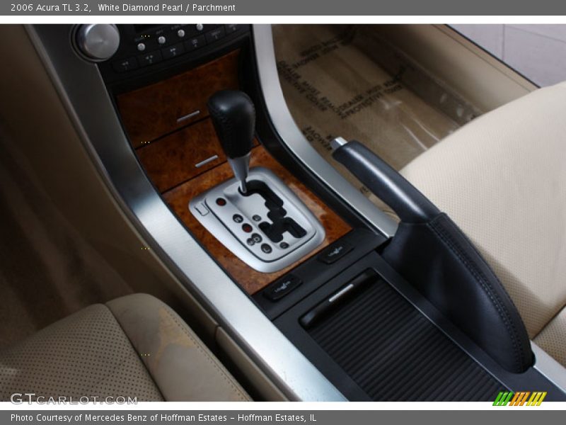 White Diamond Pearl / Parchment 2006 Acura TL 3.2