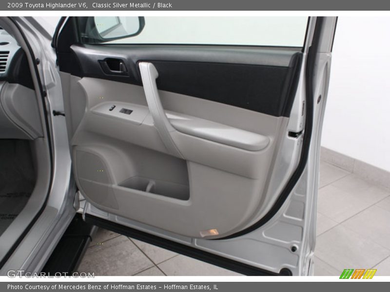 Door Panel of 2009 Highlander V6