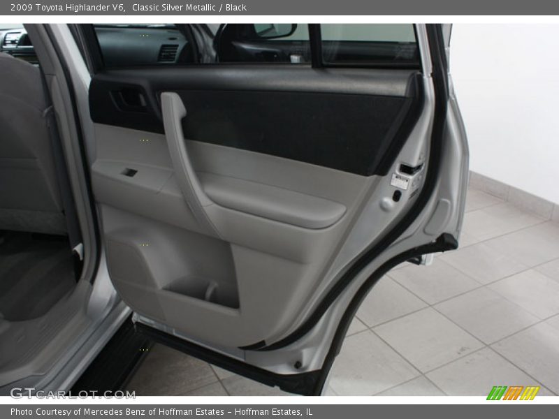 Door Panel of 2009 Highlander V6
