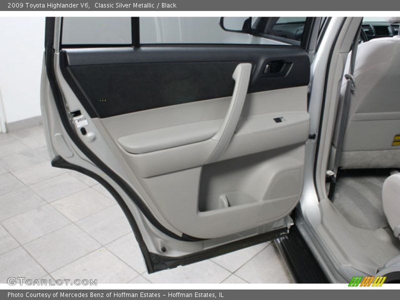 Door Panel of 2009 Highlander V6