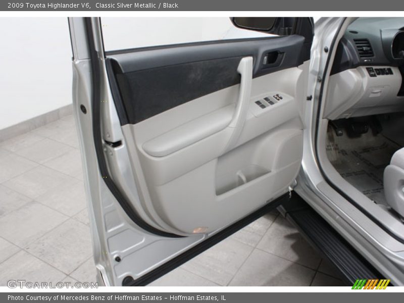 Door Panel of 2009 Highlander V6