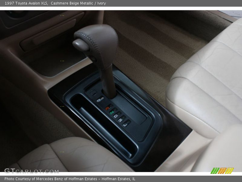 Cashmere Beige Metallic / Ivory 1997 Toyota Avalon XLS