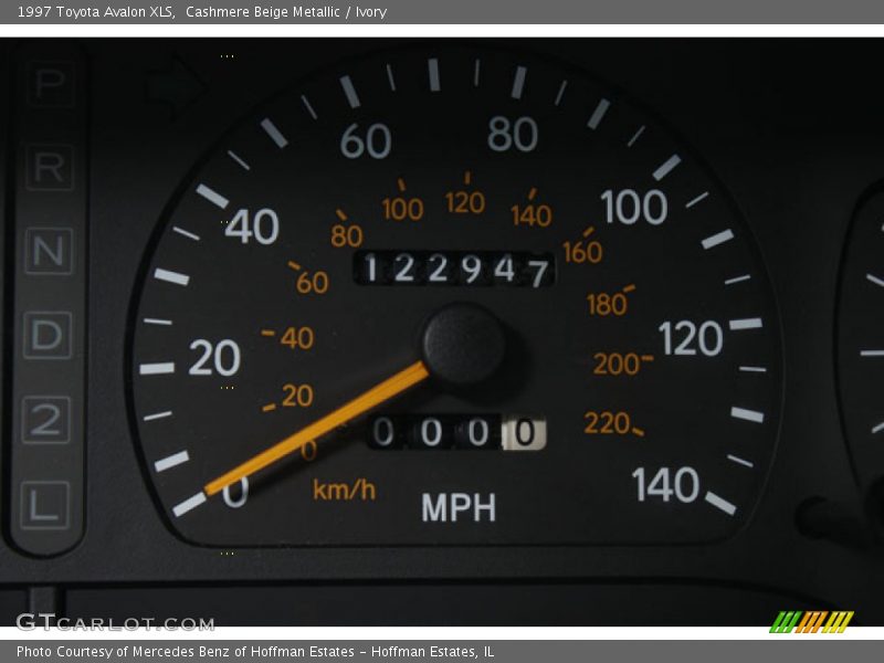 Cashmere Beige Metallic / Ivory 1997 Toyota Avalon XLS