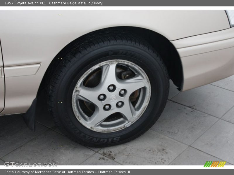 Cashmere Beige Metallic / Ivory 1997 Toyota Avalon XLS