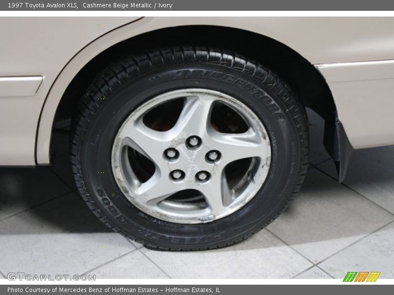 Cashmere Beige Metallic / Ivory 1997 Toyota Avalon XLS
