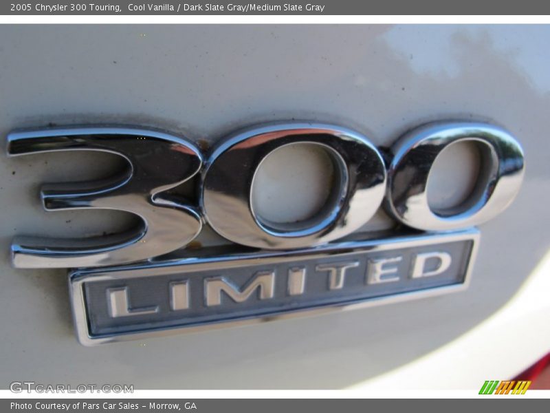 Cool Vanilla / Dark Slate Gray/Medium Slate Gray 2005 Chrysler 300 Touring