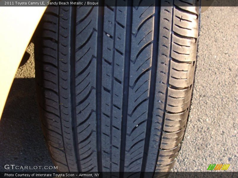Sandy Beach Metallic / Bisque 2011 Toyota Camry LE