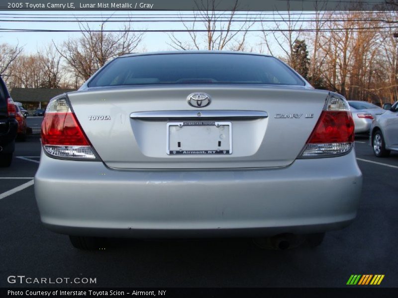 Lunar Mist Metallic / Gray 2005 Toyota Camry LE