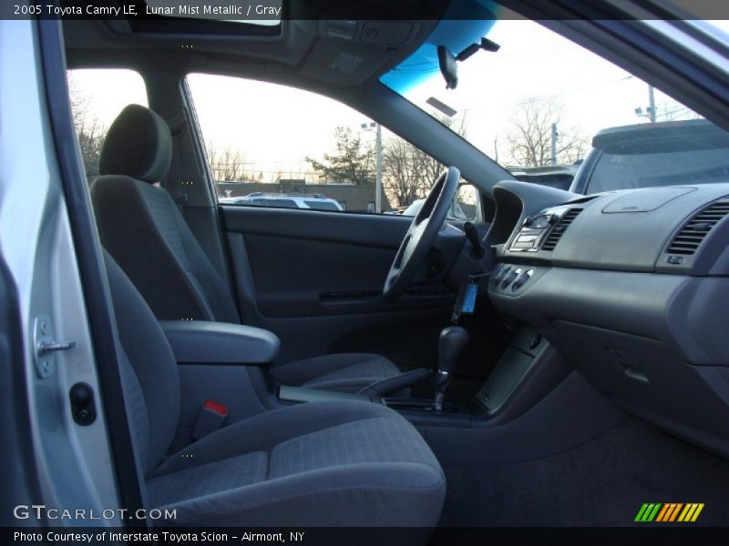 Lunar Mist Metallic / Gray 2005 Toyota Camry LE