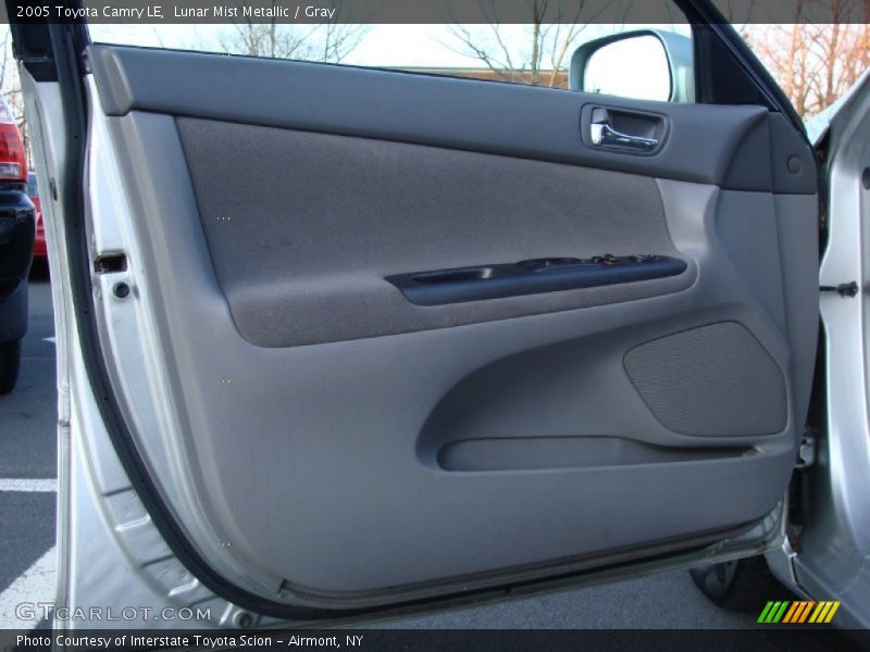 Lunar Mist Metallic / Gray 2005 Toyota Camry LE