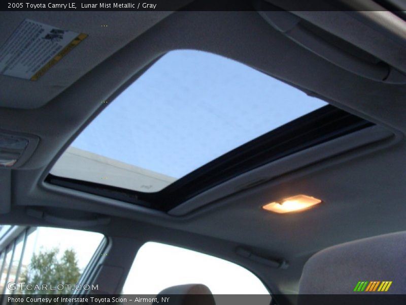 Lunar Mist Metallic / Gray 2005 Toyota Camry LE